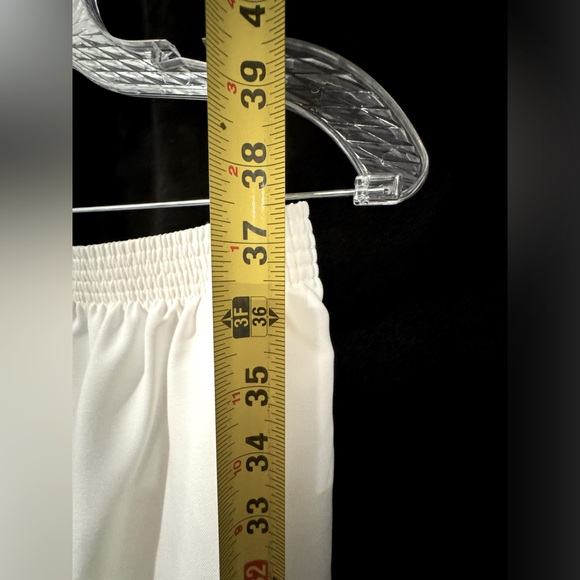 EUC white pants - Picture 4 of 4